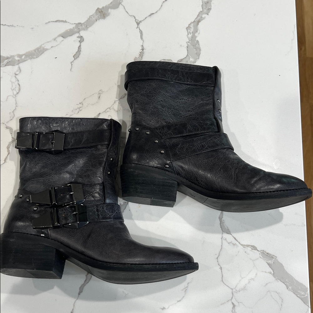 B. Makowsky Dark Gray Leather Moto Boots Womens Size 7.5 - Picture 4 of 13